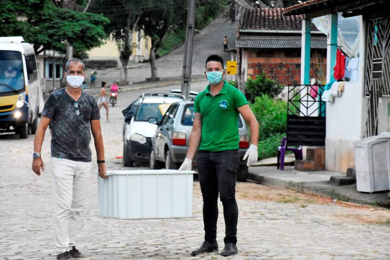 Camacã: Doações de alimentos e máscaras ajudam afetados pela pandemia em Leoventura